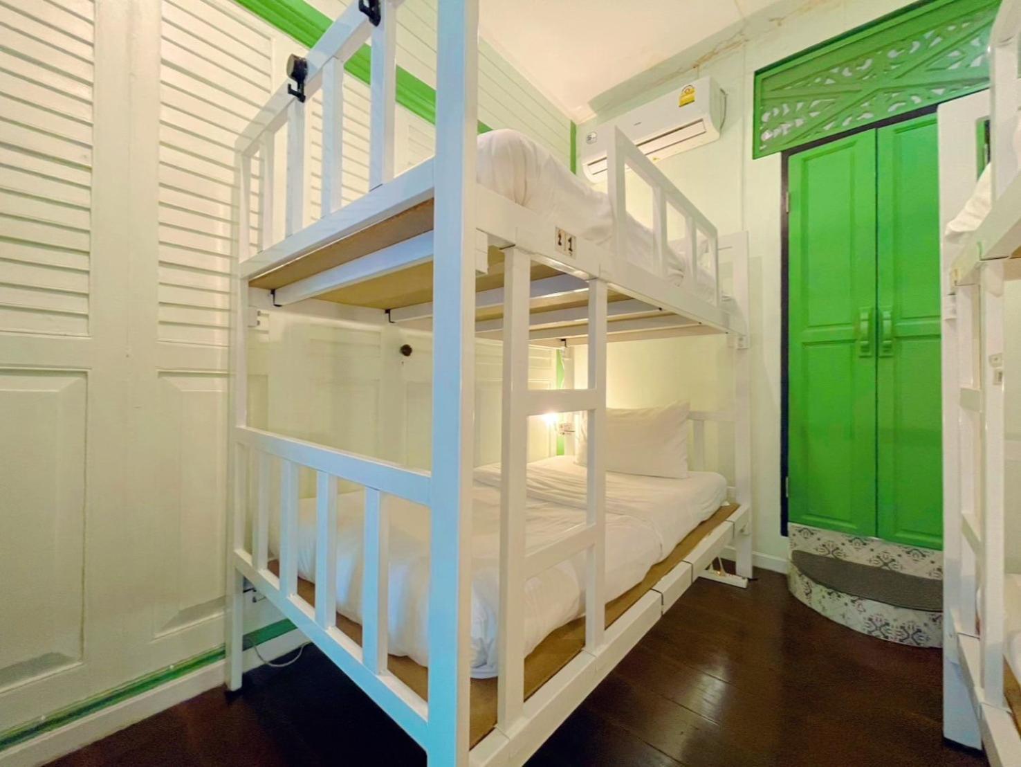 Green Teak House Bangkok Exteriör bild