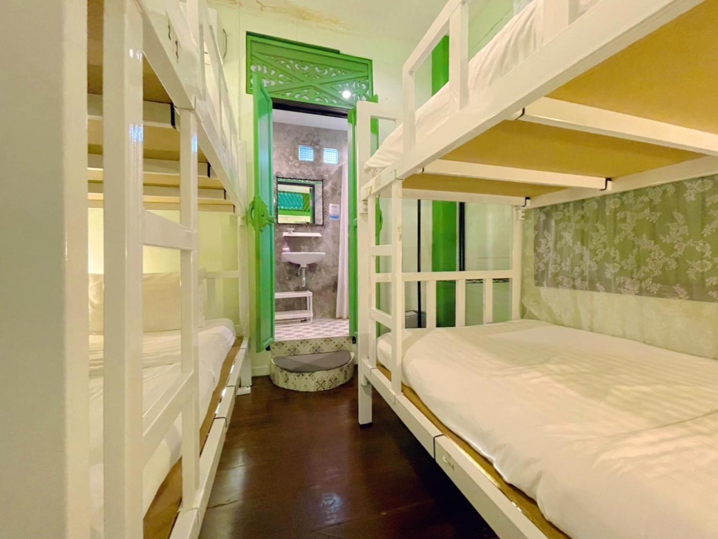 Green Teak House Bangkok Exteriör bild