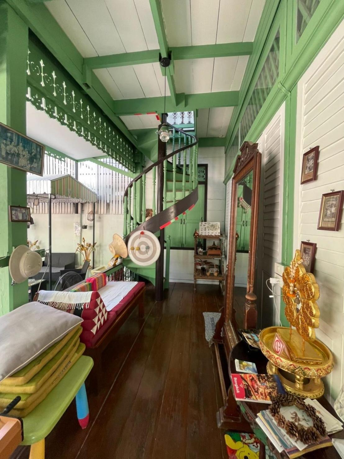 Green Teak House Bangkok Exteriör bild