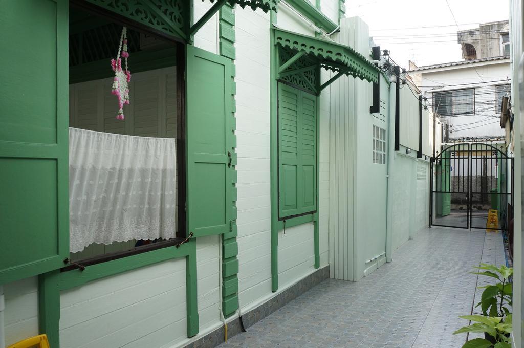 Green Teak House Bangkok Exteriör bild